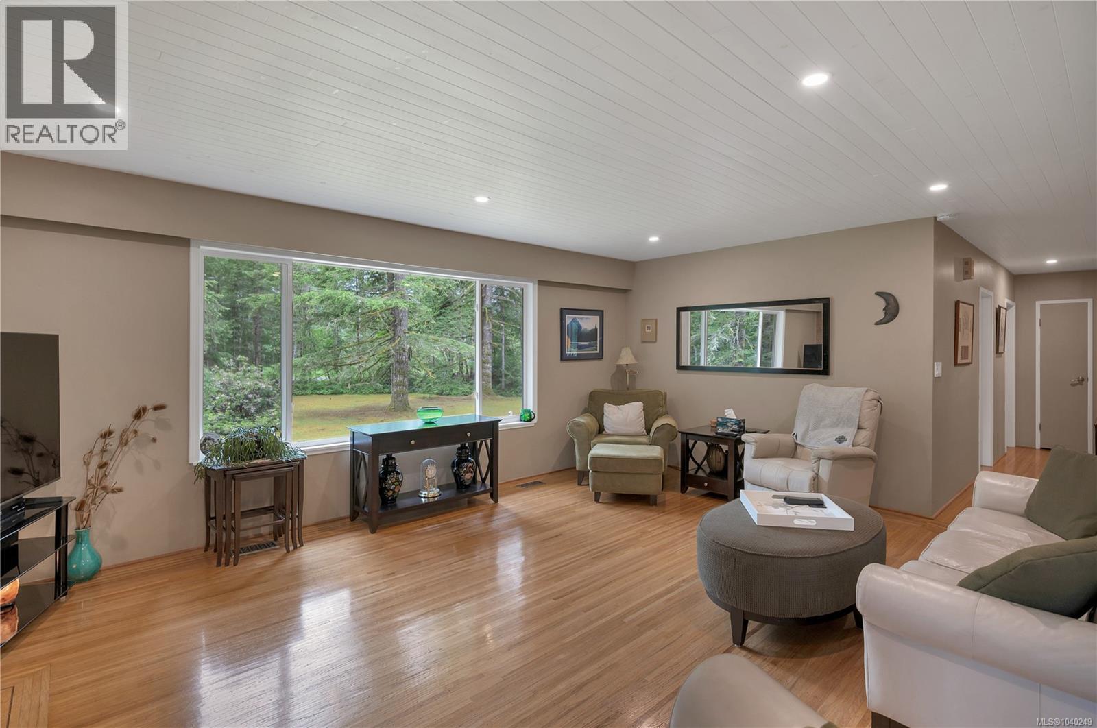 4040 York Rd - 9