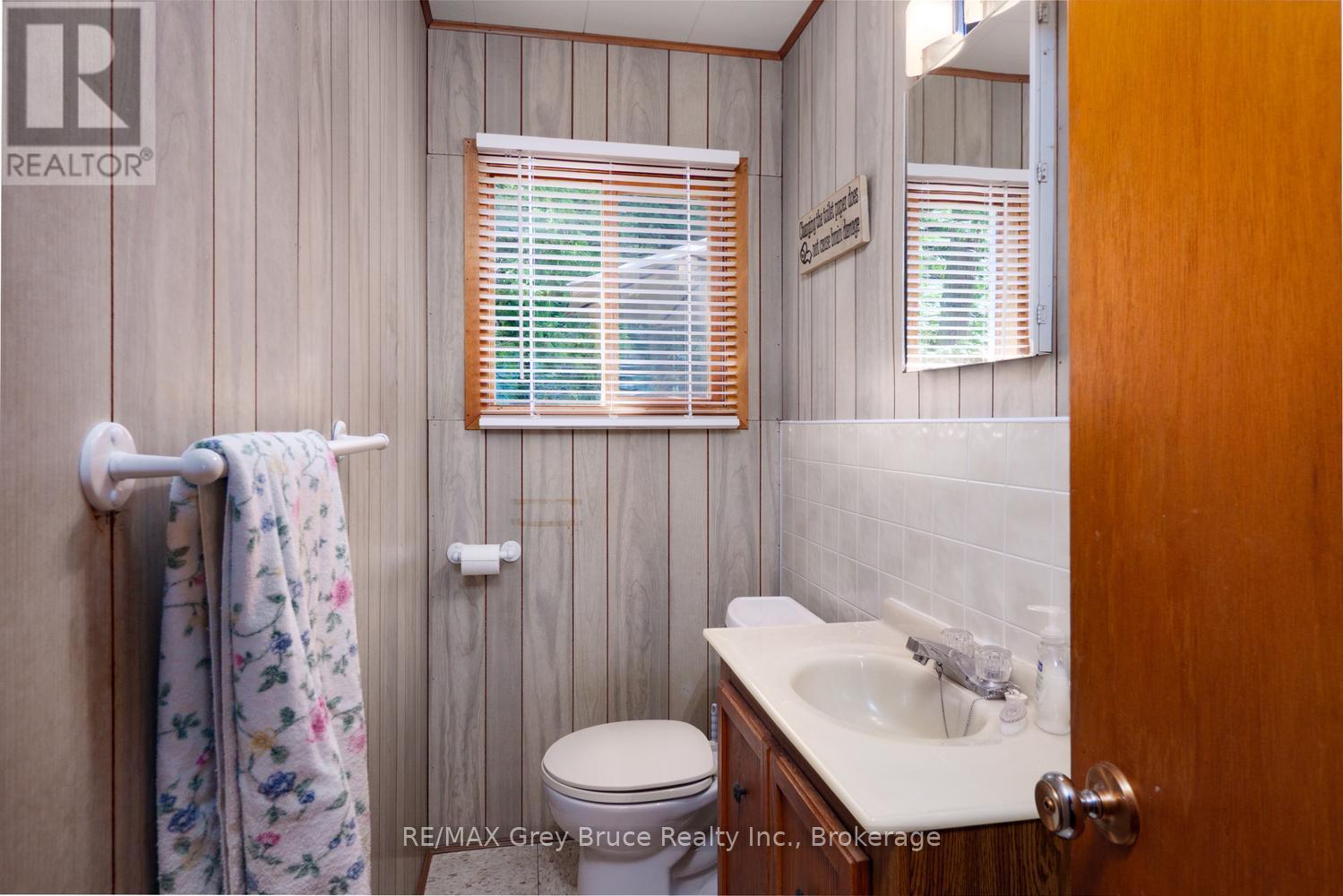11 ELDRIDGE AVENUE - 18