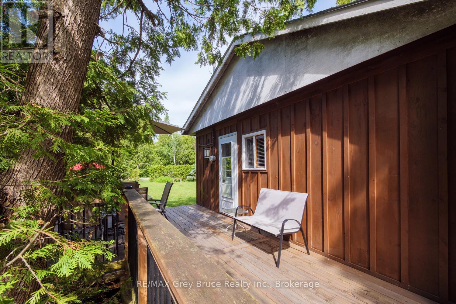 11 ELDRIDGE AVENUE - 24