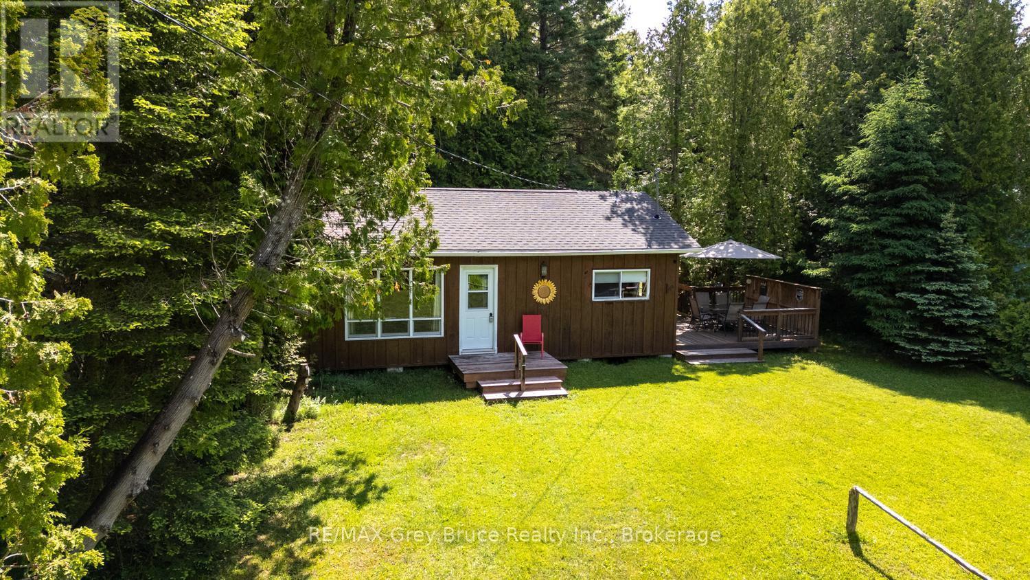 11 ELDRIDGE AVENUE - 30