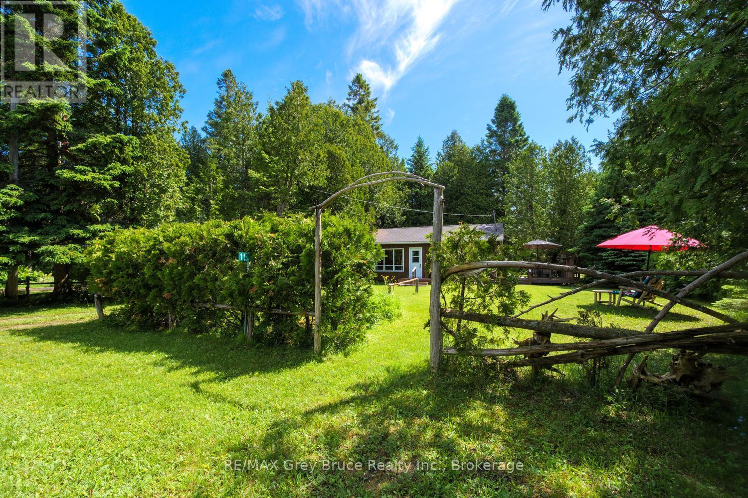 11 ELDRIDGE AVENUE - 35