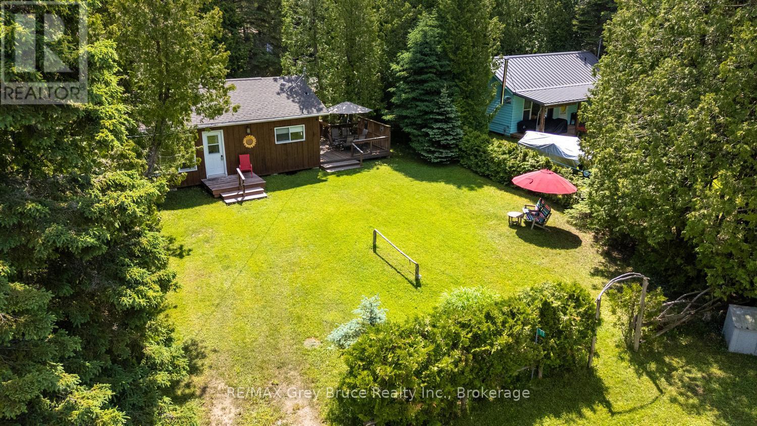 11 ELDRIDGE AVENUE - 44