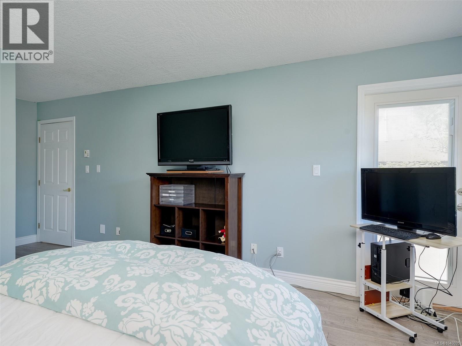 35 909 Admirals Road, Esquimalt