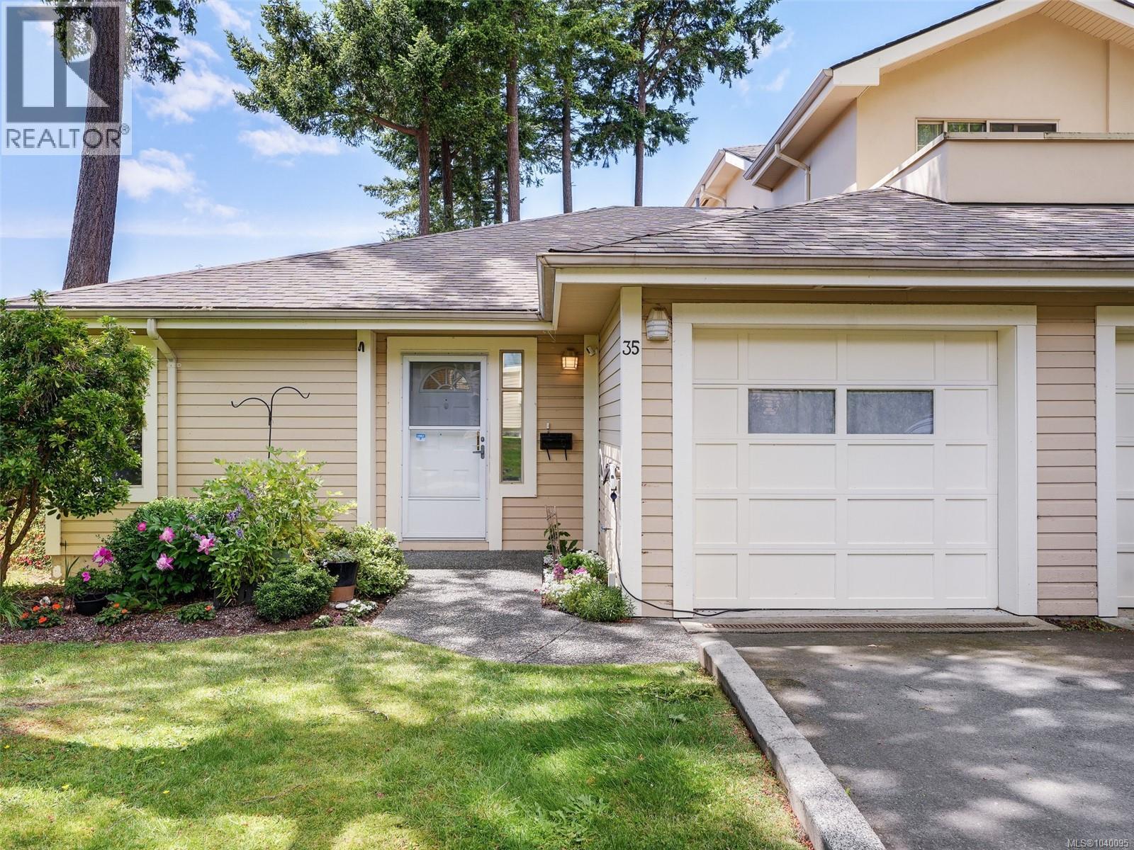 35 909 Admirals Road, Esquimalt