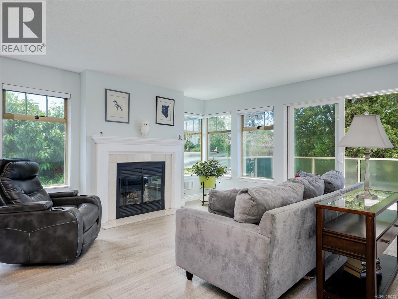 35 909 Admirals Road, Esquimalt