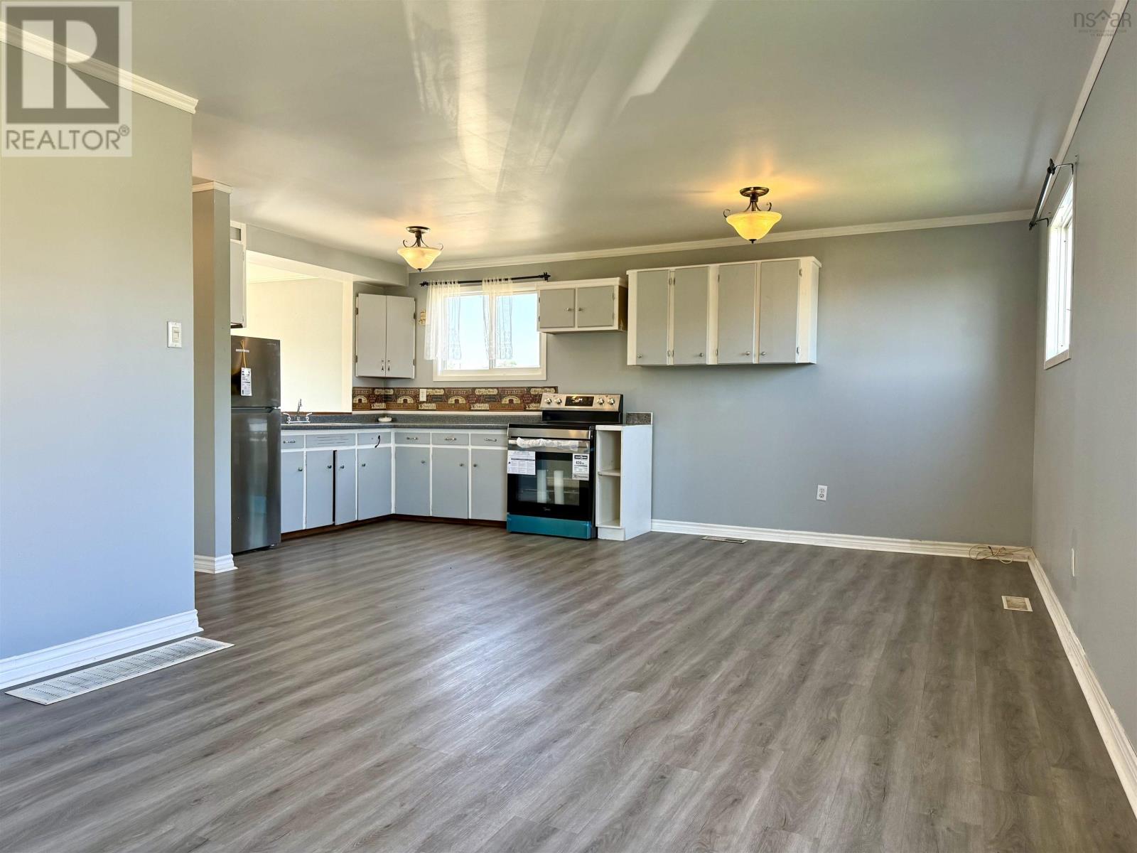 20 Dickey Street - 12