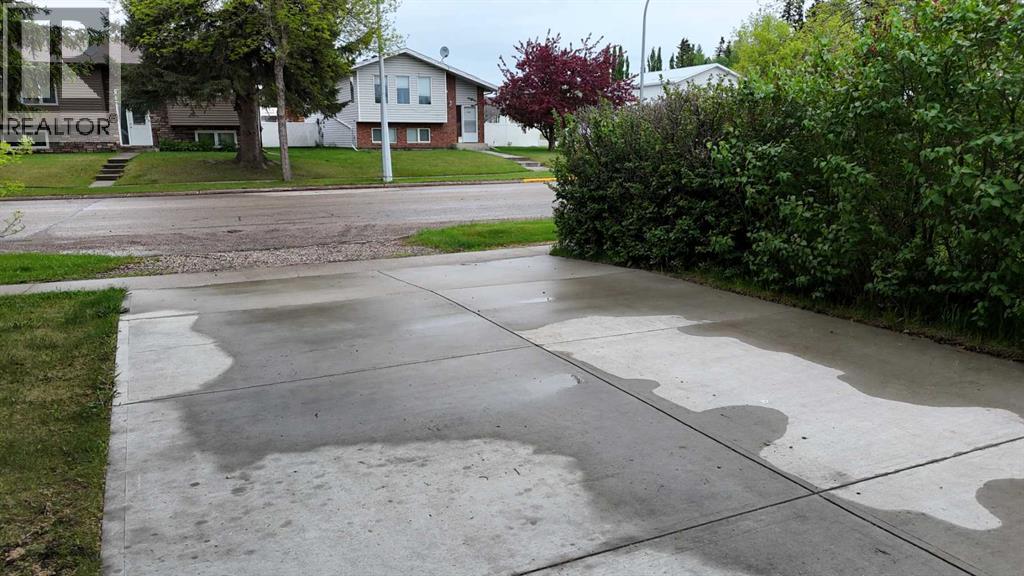 5105 13 Avenue — photo 12