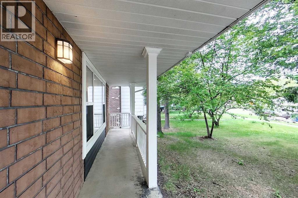 5105 13 Avenue — photo 29