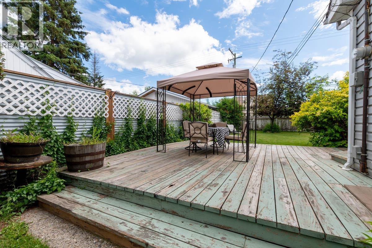 Photo 9 of 31 — 1070 BURDEN STREET · Prince George, BC