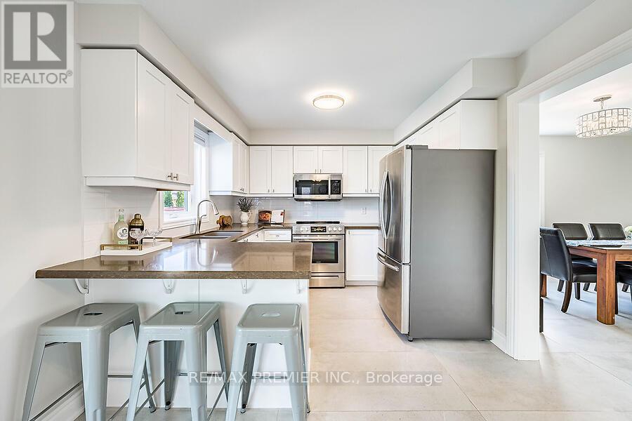 2 GRACE CRESCENT - 15