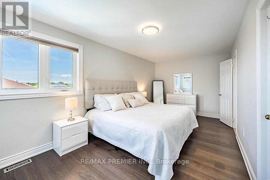 2 GRACE CRESCENT - 26