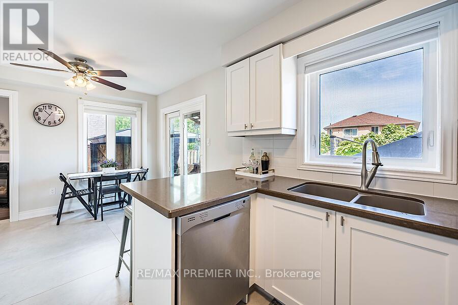 2 GRACE CRESCENT - 16