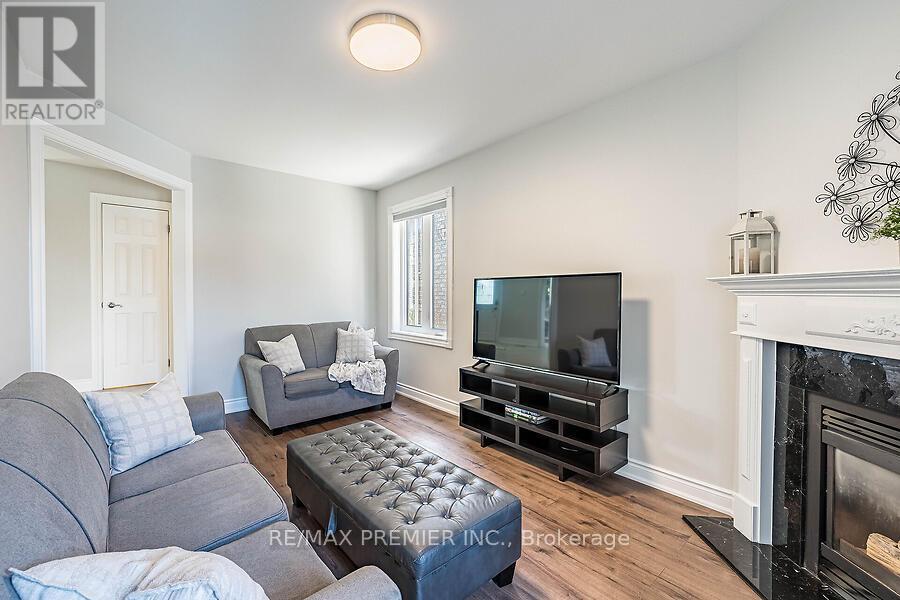 2 GRACE CRESCENT - 20