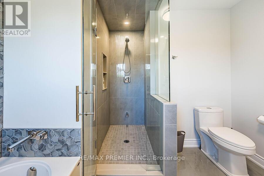 2 GRACE CRESCENT - 29