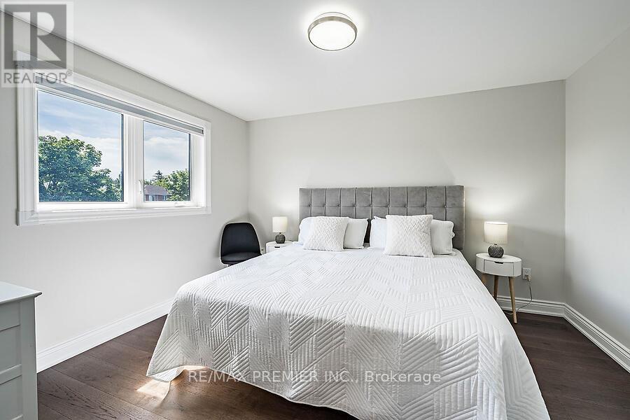 2 GRACE CRESCENT - 31