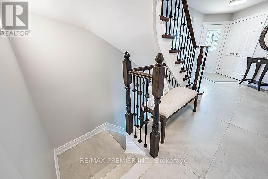 2 GRACE CRESCENT - 35