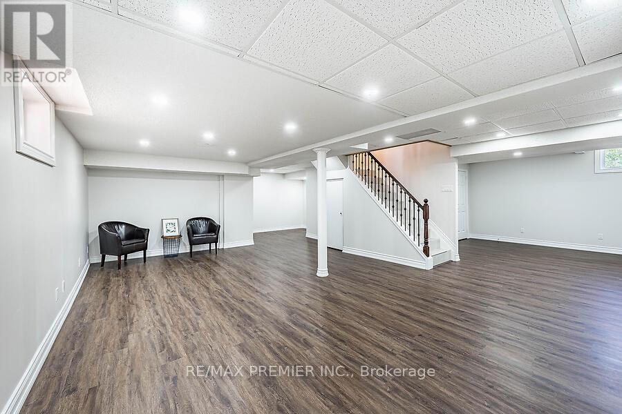 2 GRACE CRESCENT - 39
