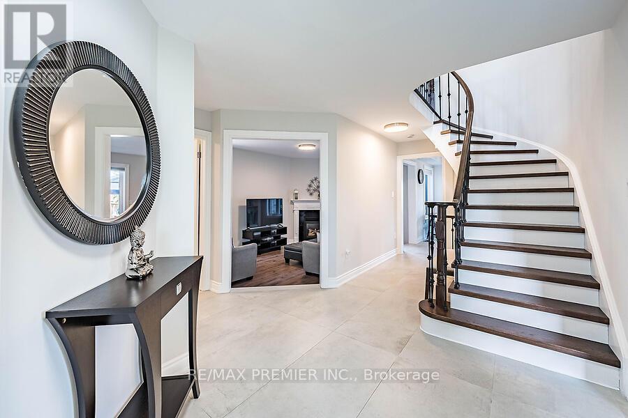 2 GRACE CRESCENT - 7