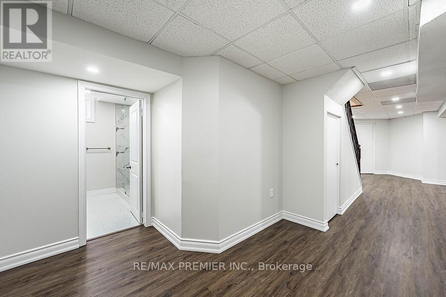 2 GRACE CRESCENT - 40