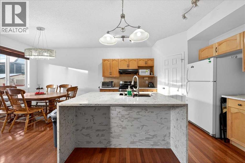 34 Saddlecrest Crescent NE - 9