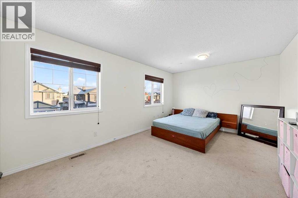 34 Saddlecrest Crescent NE - 34
