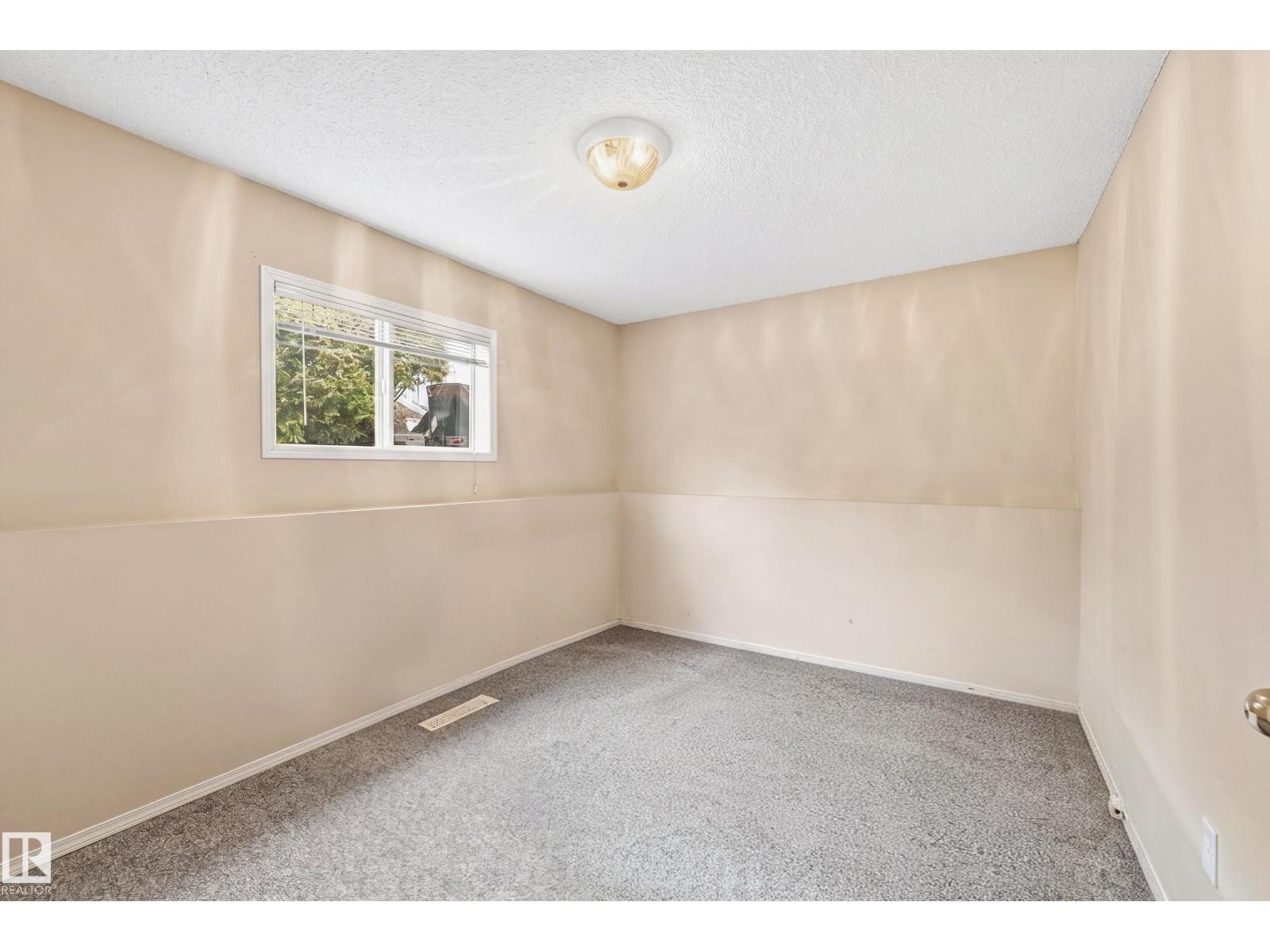 2050 TANNER WD NW — photo 34