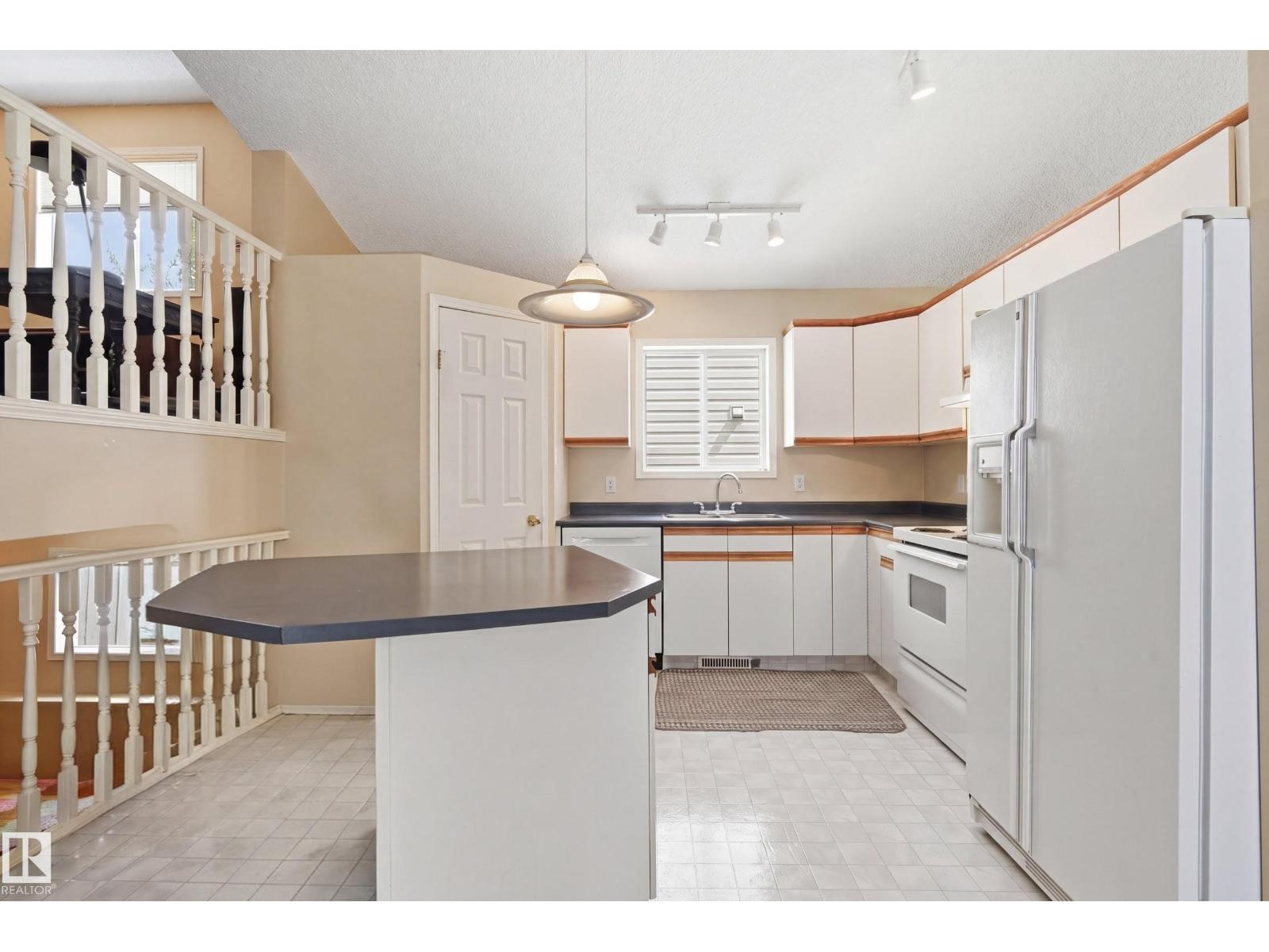 2050 TANNER WD NW — photo 49