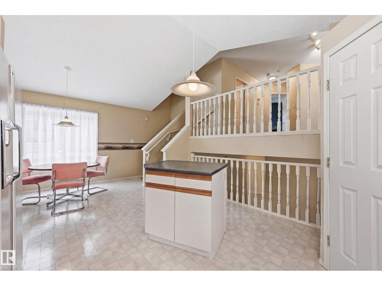 2050 TANNER WD NW — photo 8