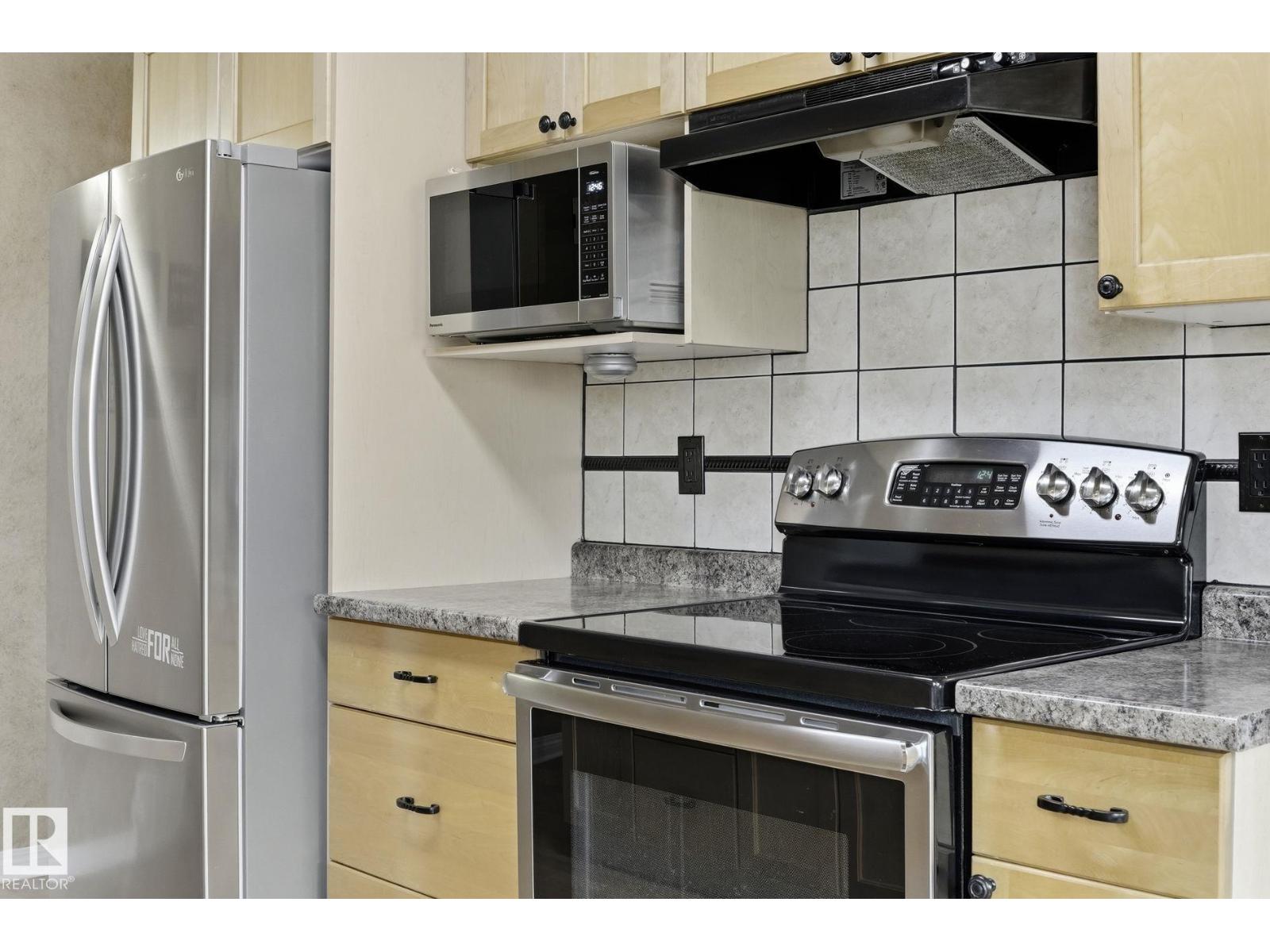 5511 10 AV NW — photo 11