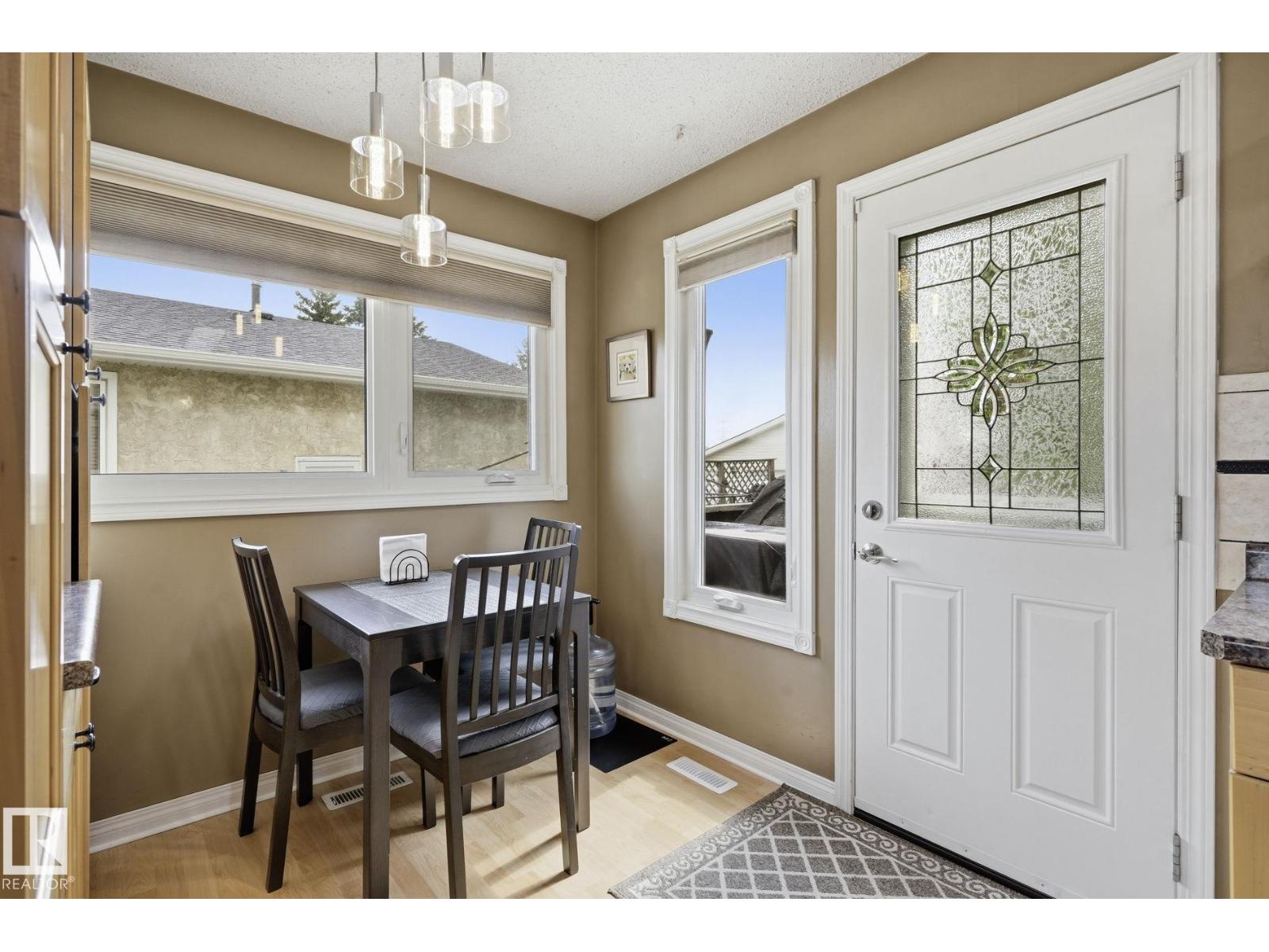 5511 10 AV NW — photo 12