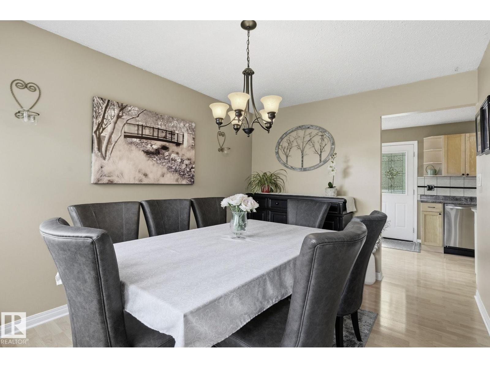 5511 10 AV NW — photo 13