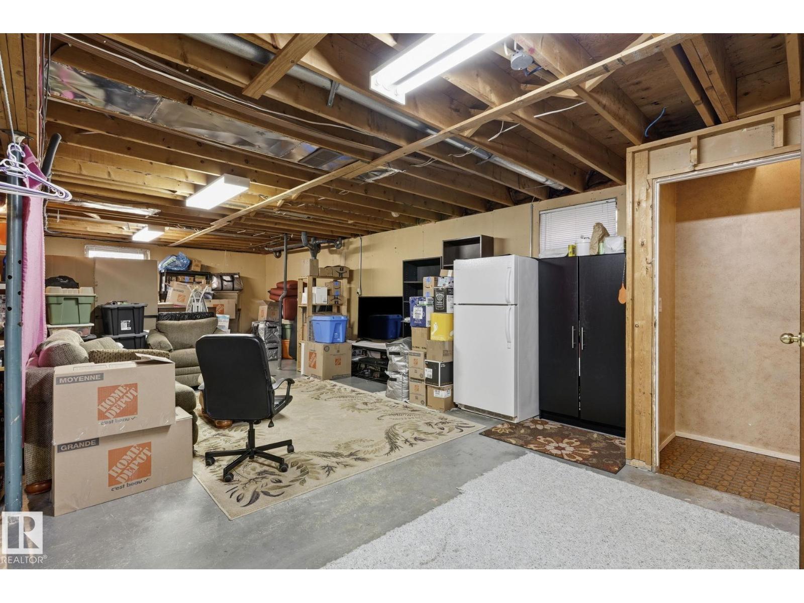 5511 10 AV NW — photo 23