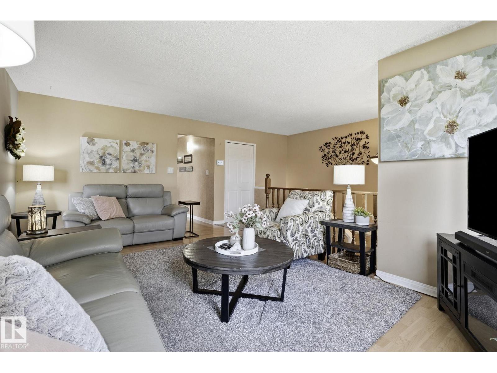 5511 10 AV NW — photo 7