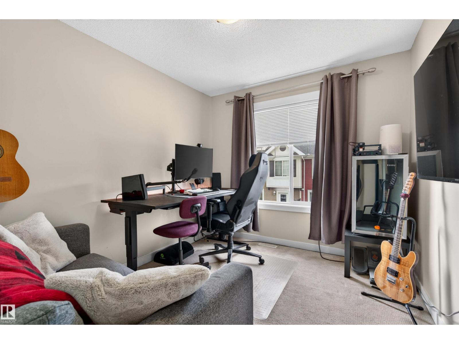 #85 8315 180 AV NW - 28