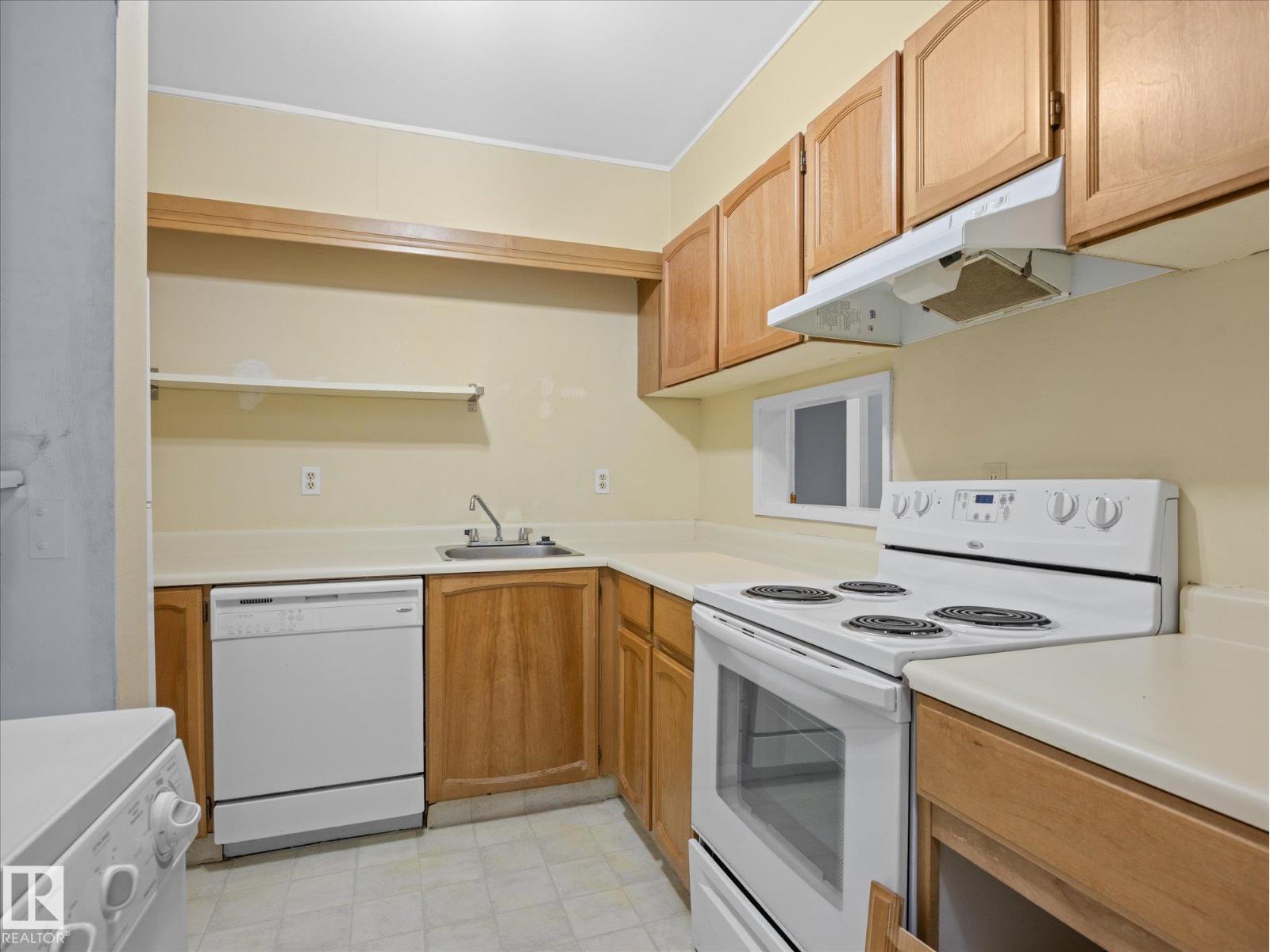 #110 10139 117 ST NW - photo 4
