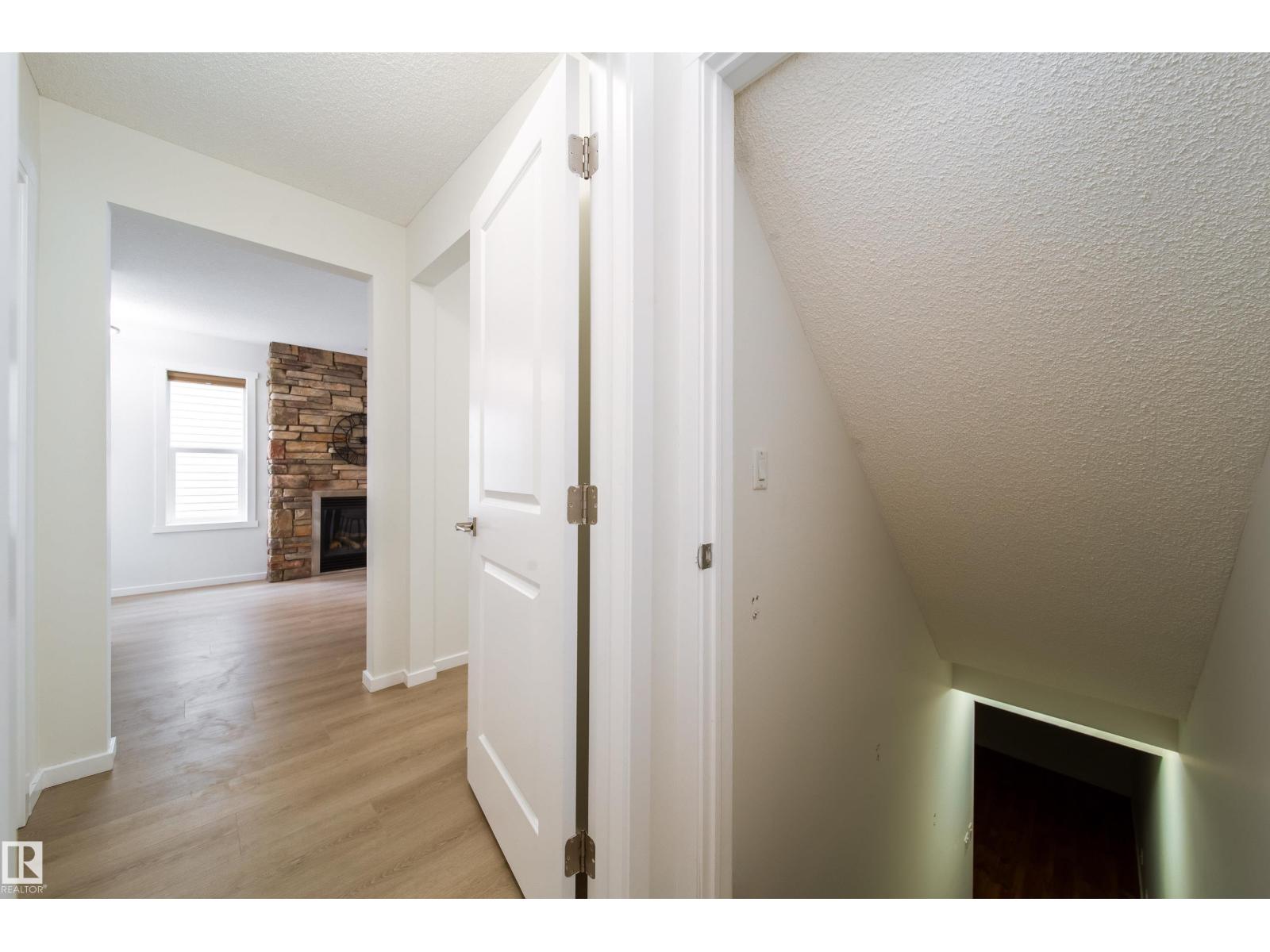 405 SIMMONDS WY — photo 23