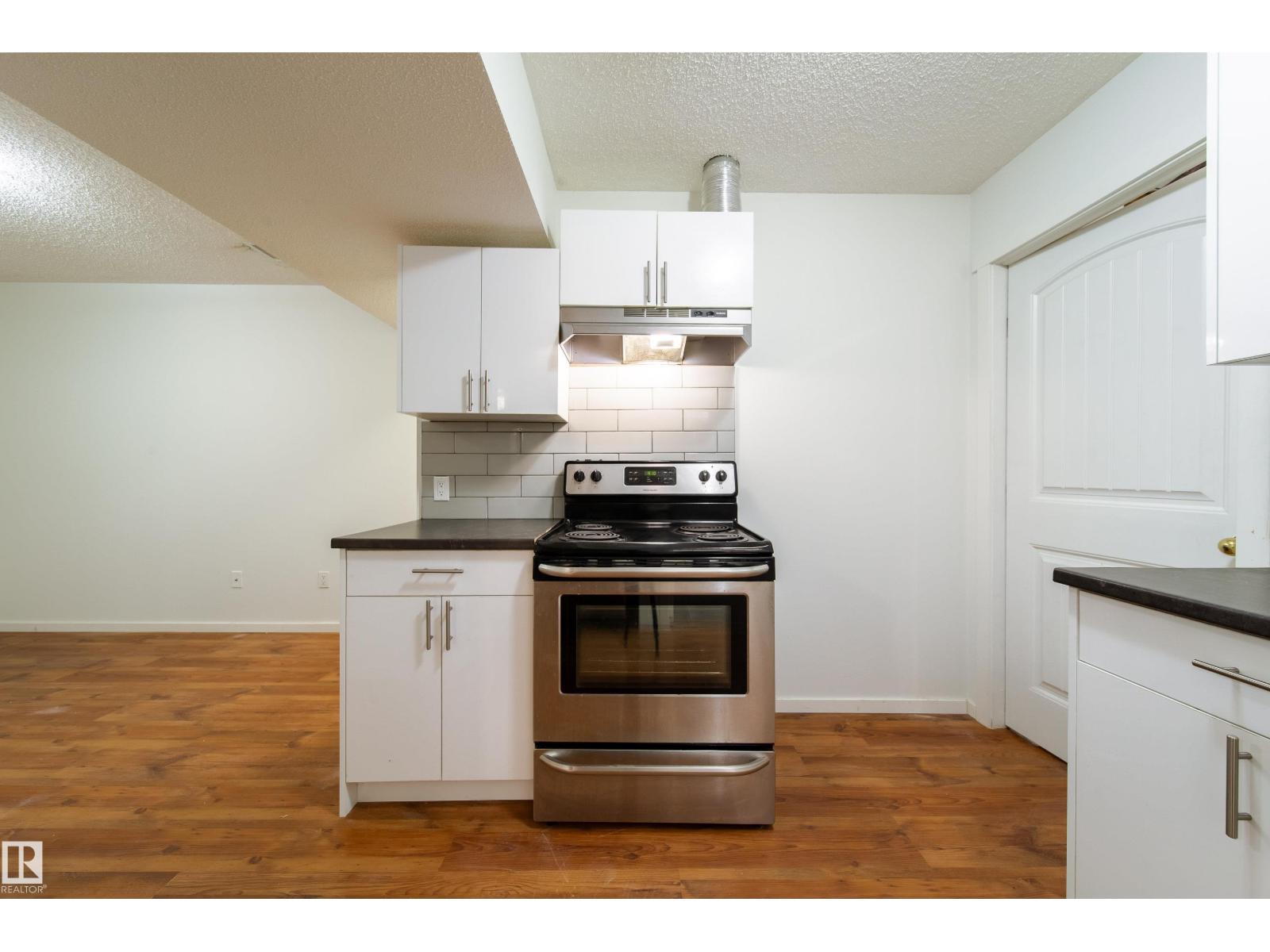 405 SIMMONDS WY — photo 26