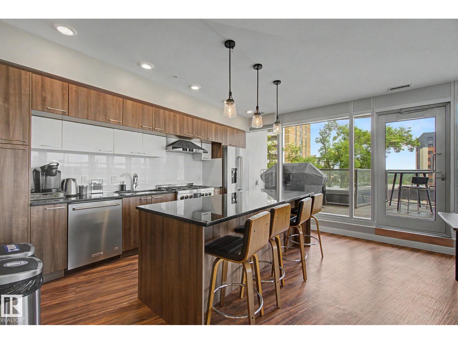#1003 9720 106 ST NW - 38