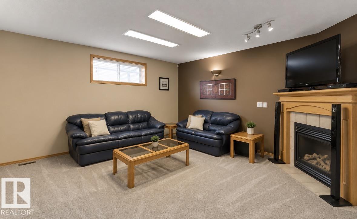 1 Birchwood CL — photo 29