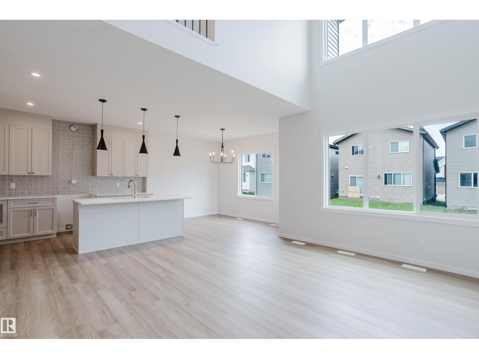 2225 194A ST NW - 32