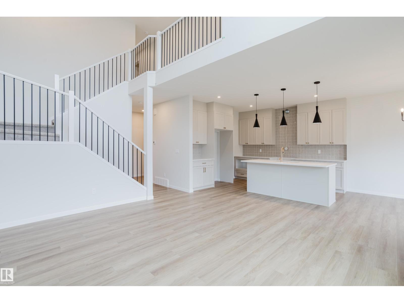 2225 194A ST NW - 33