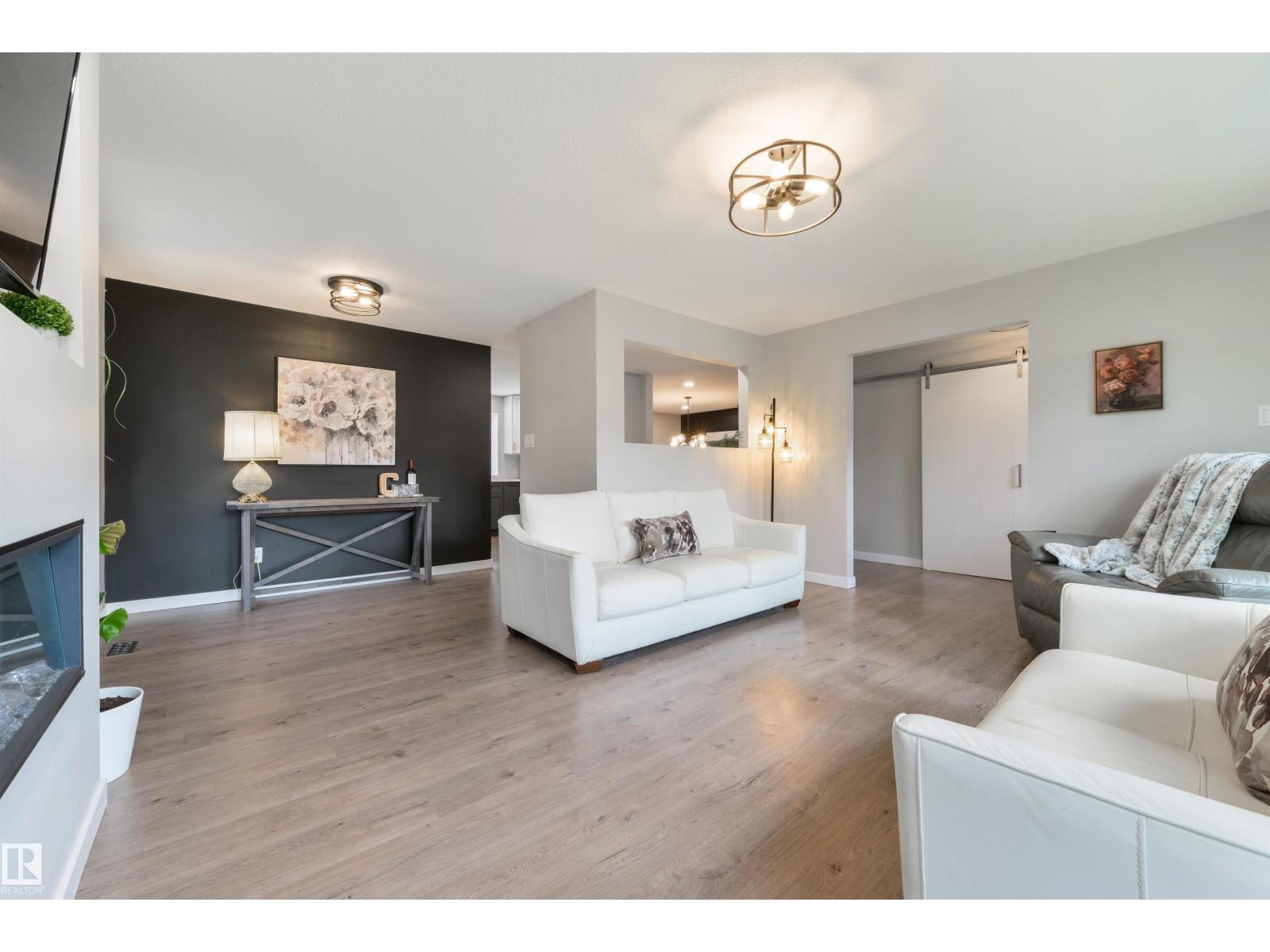 3 MORRIS ST - 4