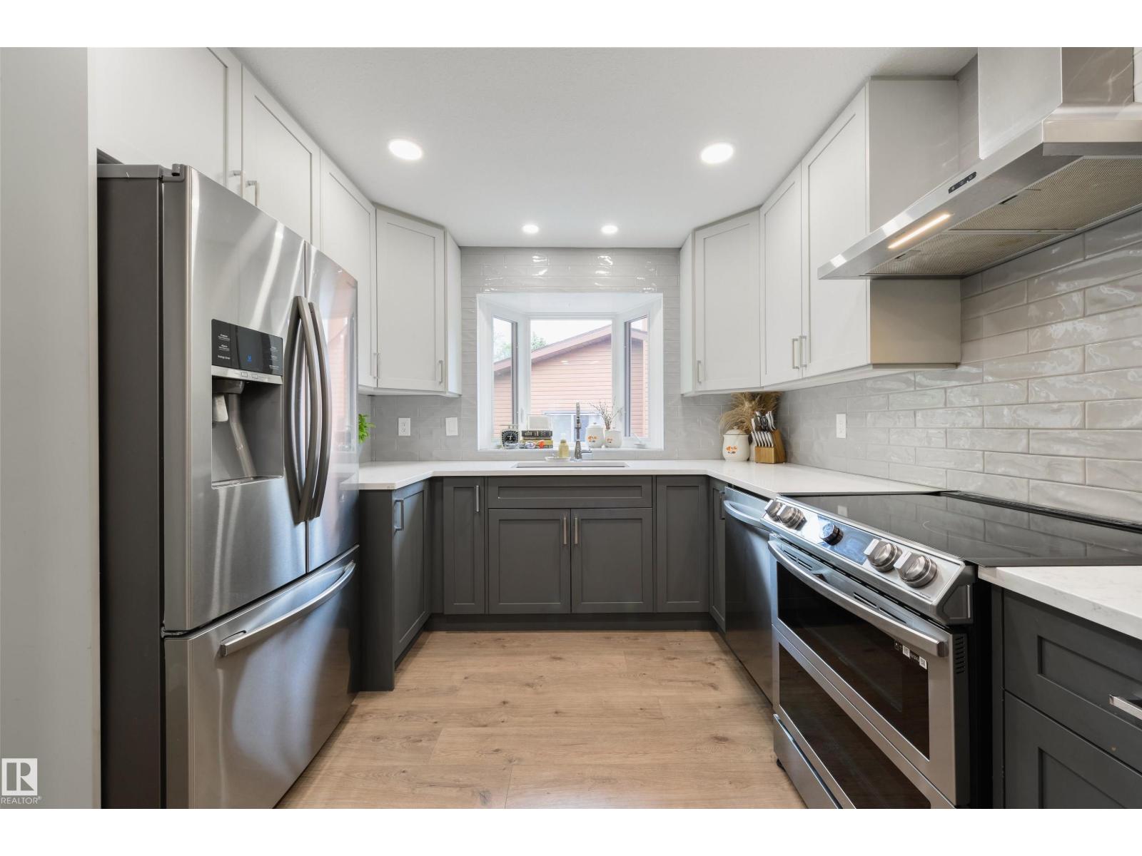 3 MORRIS ST - 8