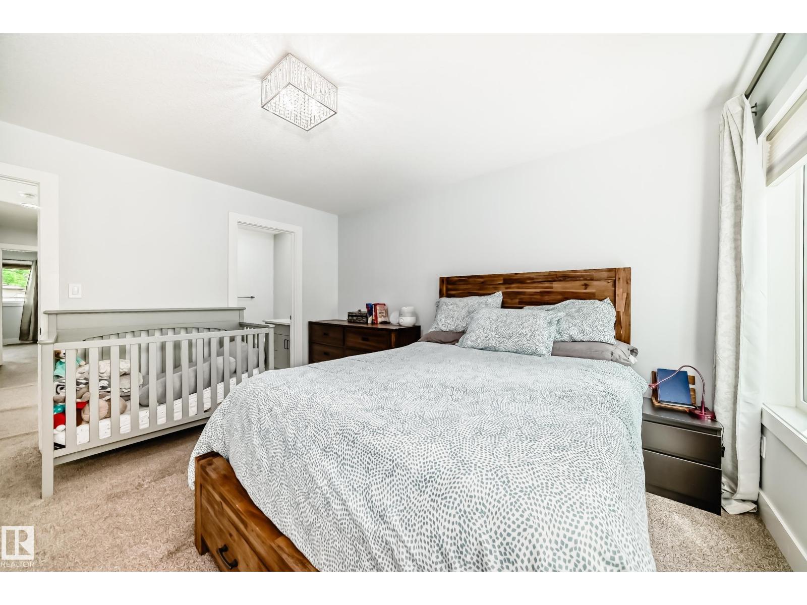 9830 73 AV NW - 23