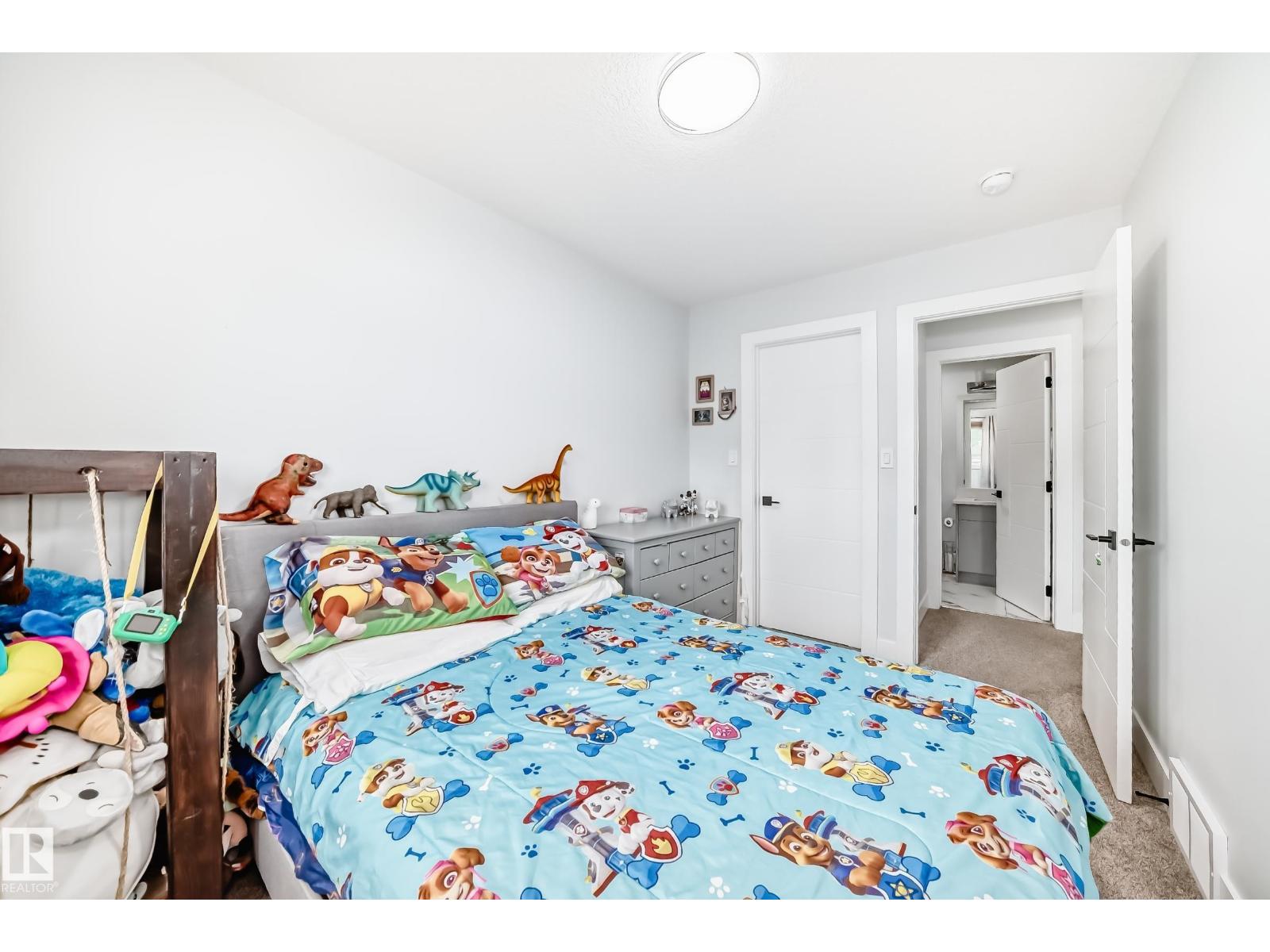 9830 73 AV NW - 27
