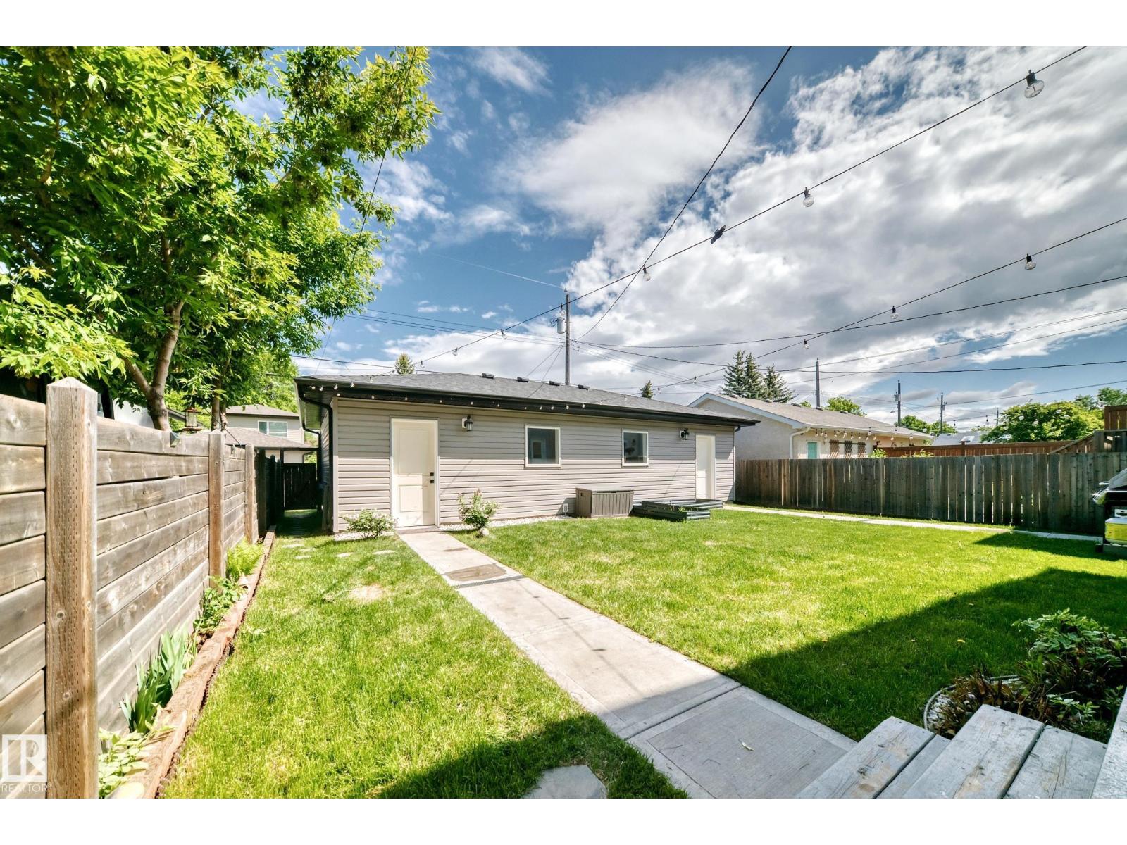 9830 73 AV NW - 53