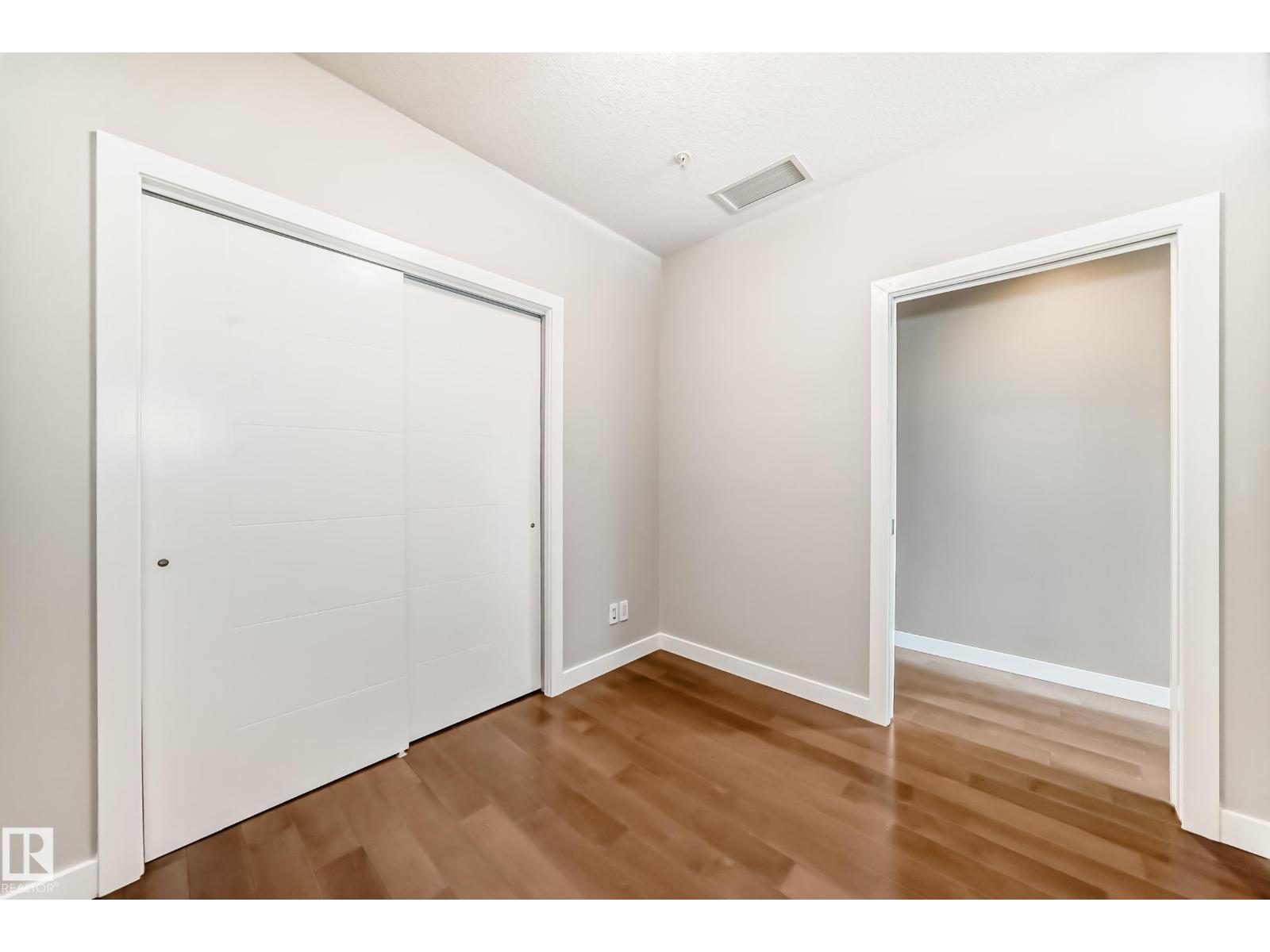 #2604 10238 103 ST NW - 16