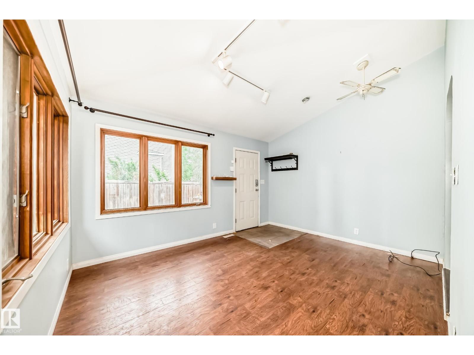 10748 123 ST NW - 27