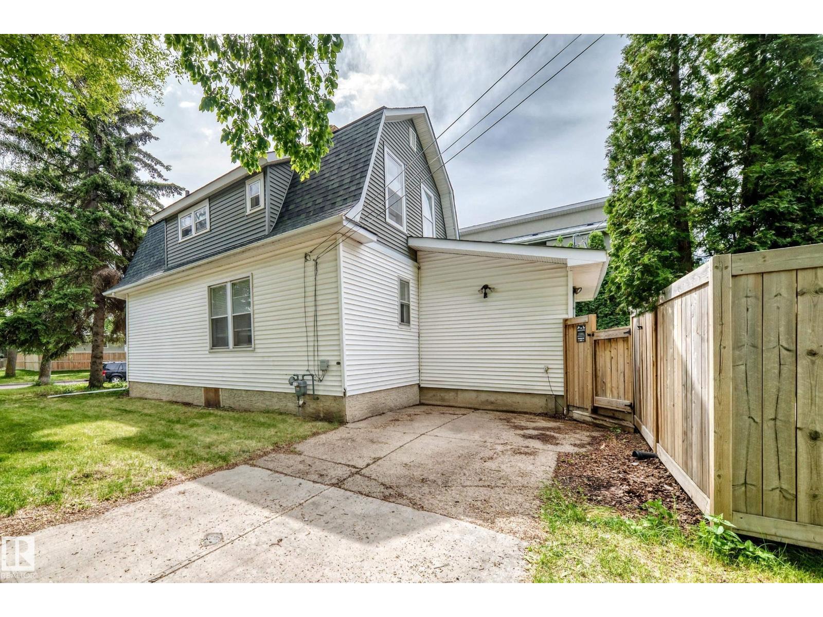 10748 123 ST NW - 3