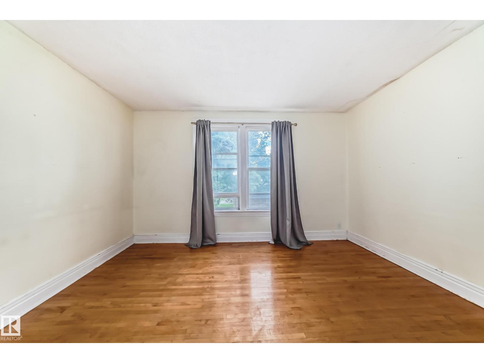 10748 123 ST NW - 33